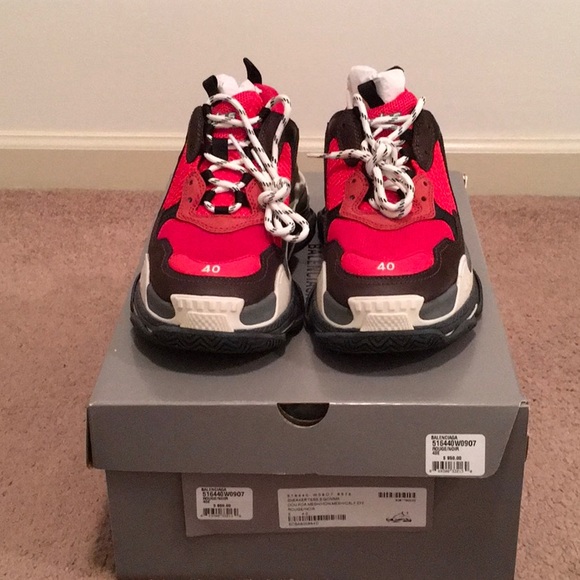 Red Hot Balenciaga - Picture 1 of 8